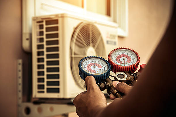 Professional Heat Pump Repair technician working in Burlington, IL